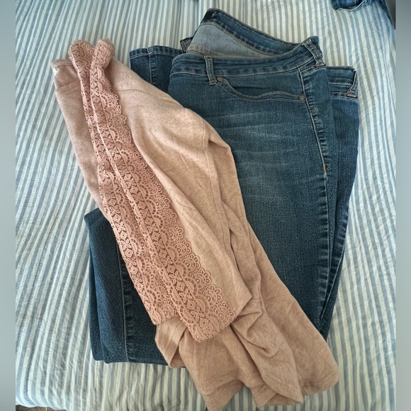 SOLD 🥳Torrid pants 😍 - Picture 3 of 5